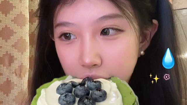 Vlog 宅家吃塔斯汀 啃个低卡抹茶白巧蛋糕