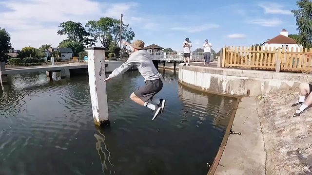 极限跳跃，谁能成功通关，就能自动解锁算你厉害的头衔