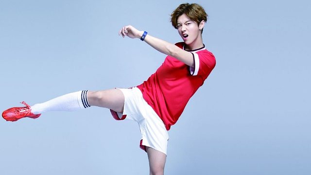 啥水平？鹿晗3次秀停球技术：跆拳道式 磁吸式停球！