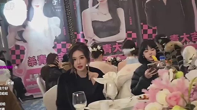 没想到蔓越莓日常也是这么得抽象，童锦程都服了