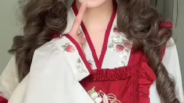 其实你是一个毛线团 所以我总是想缠住你