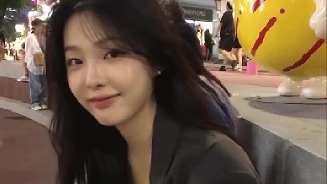 清浅姿态里，藏着治愈甜意