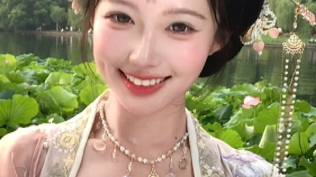 我自关山点酒千秋皆入喉～