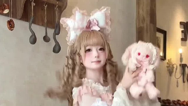 梦想是…成为橱窗里的洋娃娃