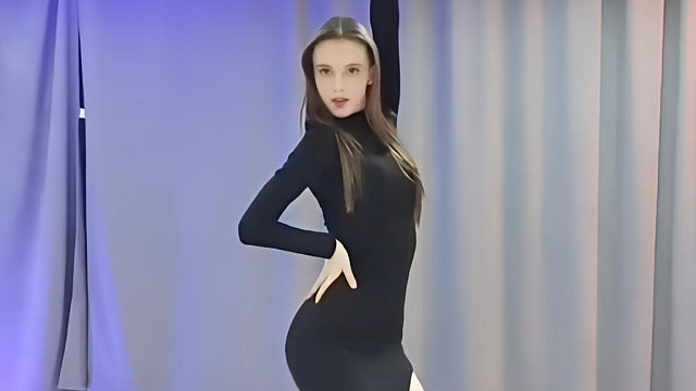 俄罗斯姑娘才艺表演24.04.17_直播花絮(蓝BUFF)