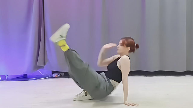 俄罗斯姑娘才艺表演24.04.17_小逗比(安娜)02