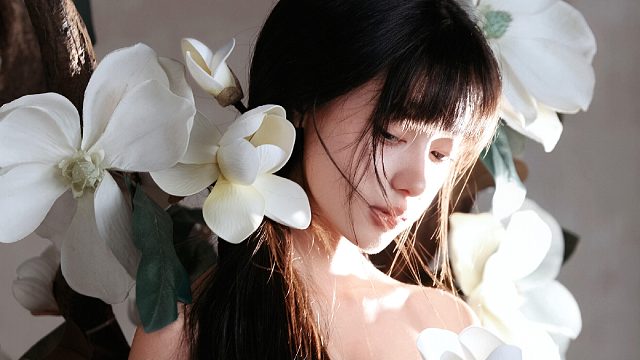 玉兰花 光影的清冷氛围太绝啦拍摄vs成片