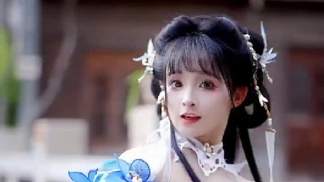 小姐姐展示剑舞，动作姿态好美！