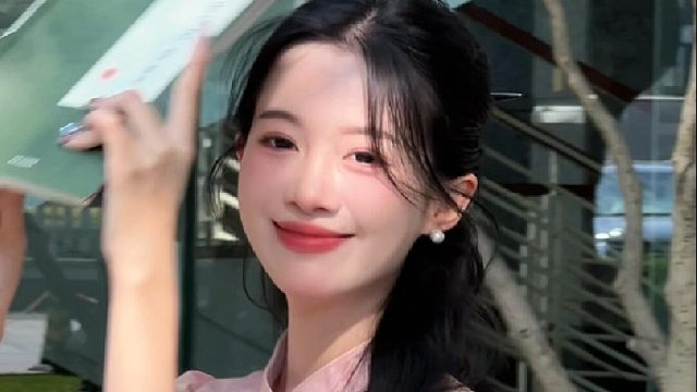 今天是穿旗袍的温柔学姐