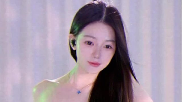 【没有小白兔了】偶尔可爱 大部分时间还是姐姐~~