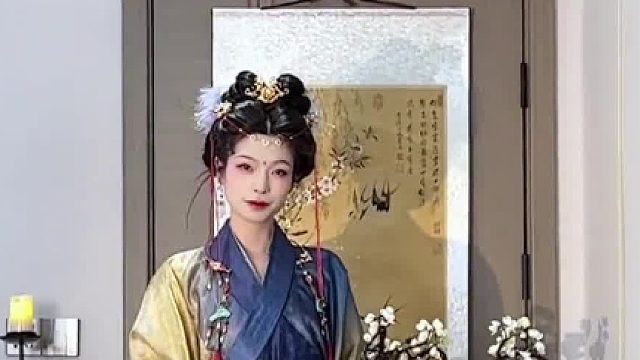 感觉这套好适合出私设呀