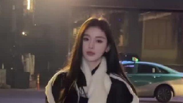 别把青春困在爱里，我要潇洒自由