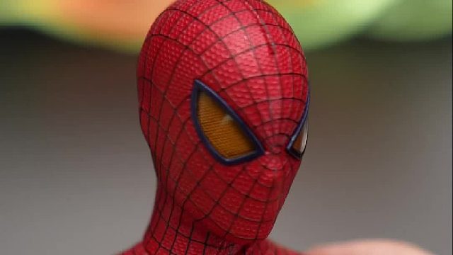 还记得这套13年前的蜘蛛侠战衣吗？ 【首发开箱】HotToys 超凡蜘蛛侠1代战衣 豪华特别版