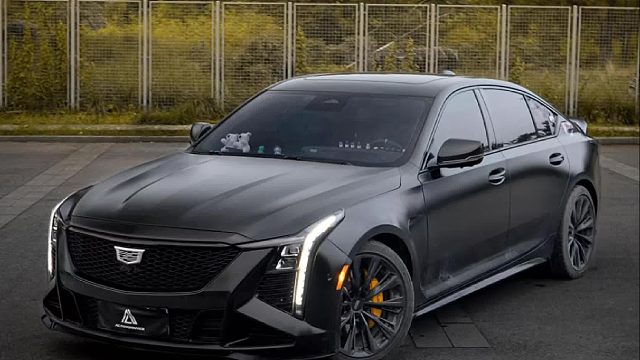 第一视角带你体验凯迪拉克CT5更换尾灯