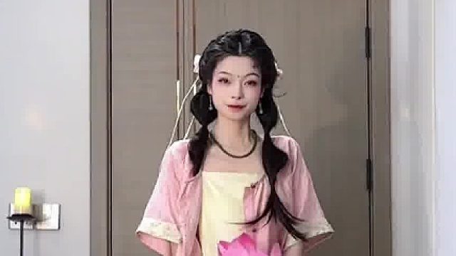 快看 小荷花化形啦