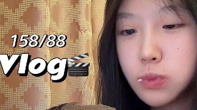 Vlog 大口吃巧克力 脆皮蓝莓酸奶布朗尼～