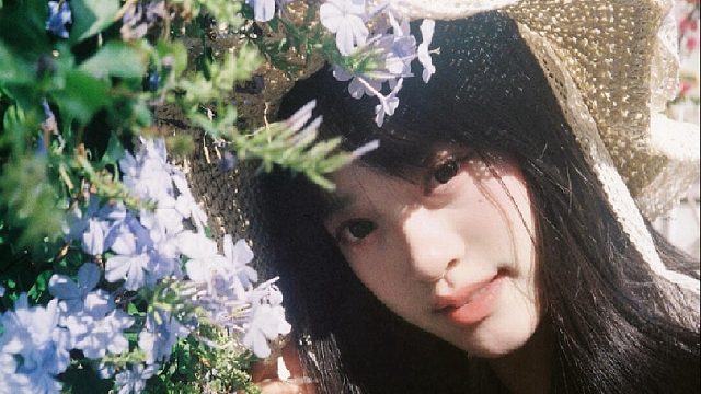 雪蓝花日系少女胶片写真引导记录