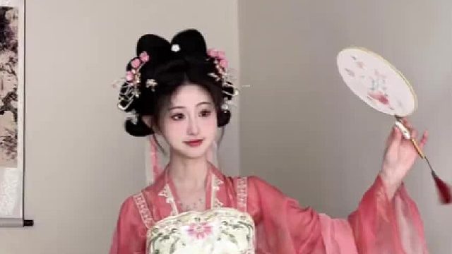 让我怎么能不期待桃红柳绿的！