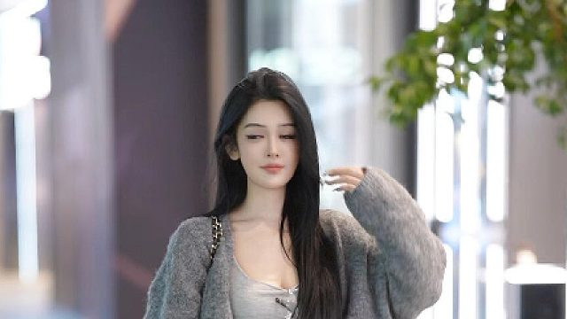 雨是神的烟花，淋一场又何妨