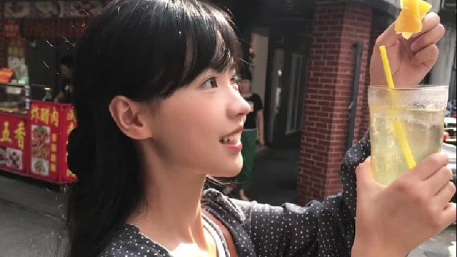 菠萝气泡水味的夏天