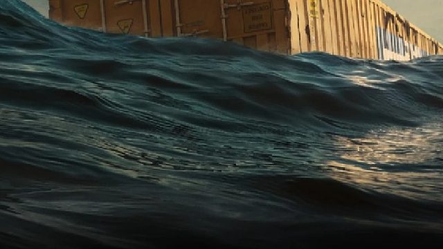 母女海上漂月余，可否脱险？