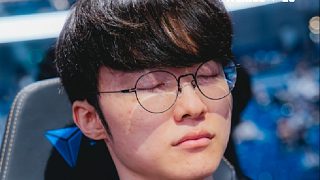 T1橫掃TES連續(xù)第四次晉級決賽 #faker #T1  #英雄聯(lián)盟s15