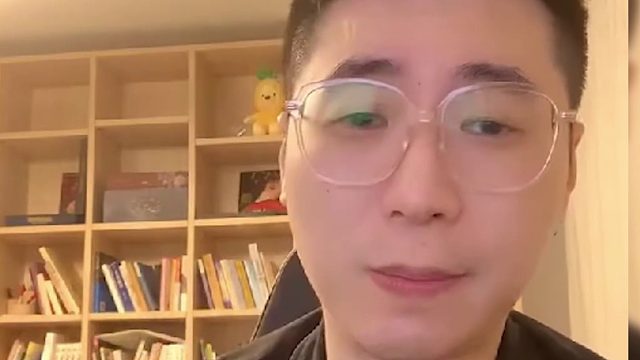 王多多麻了：T1用三套不同阵容各种方式虐滔博，现场粉丝还巨多！滔博的人一死，就疯狂尖叫！