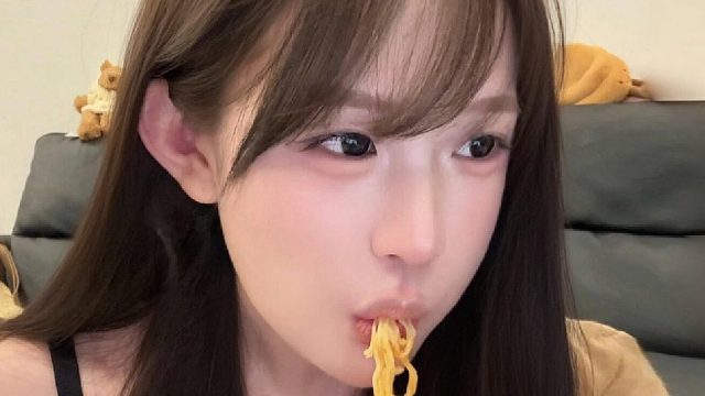 刘海限定日，吹头发刘海扒拉不回去了只能留一天它