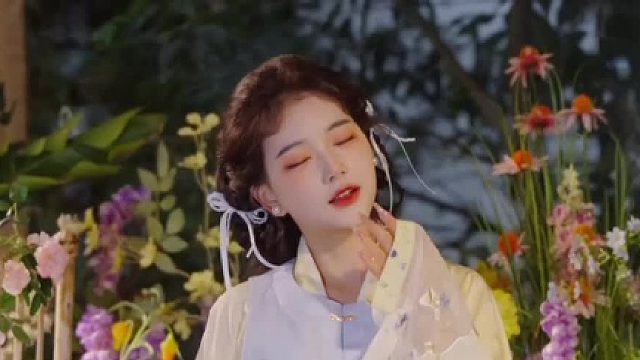 春日宴，绿酒一杯歌一遍