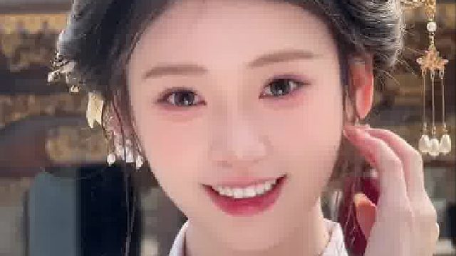 喜欢这个汉服服装吗