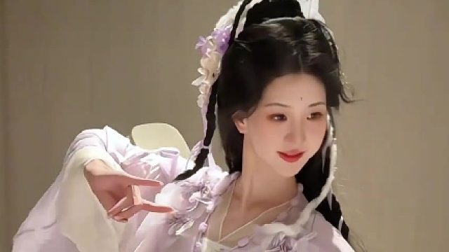 门派里新来了一个小师妹