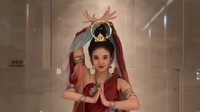 小姐姐展示敦煌古典舞《双生》，姿态好美！