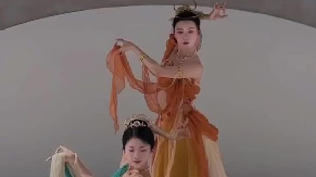 小姐姐展示敦煌舞蹈，姿态好美！
