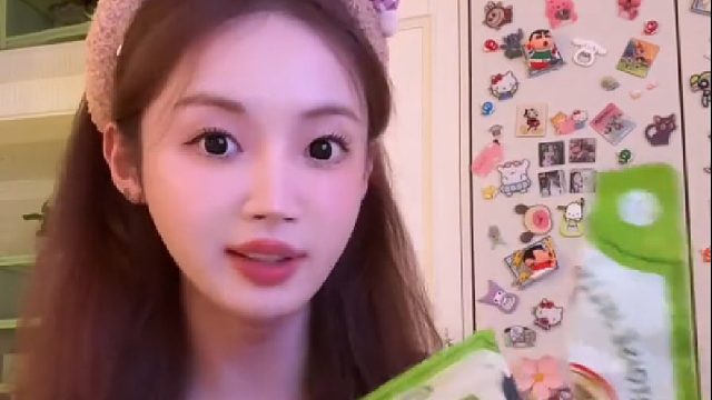 今天吃龟苓膏果冻