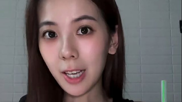 今天吃黄金煎饺 我最爱的弘爷奶茶