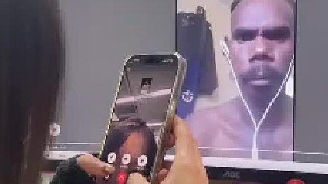 当我用这个视频打给我弟，他笑得前仰后合！