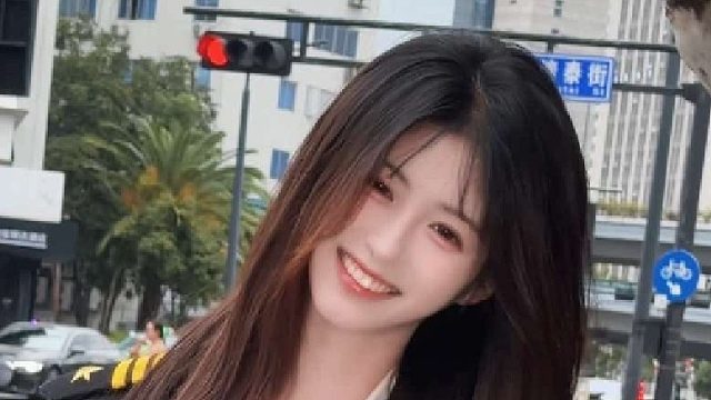 说的就是那位行事野蛮的师姐