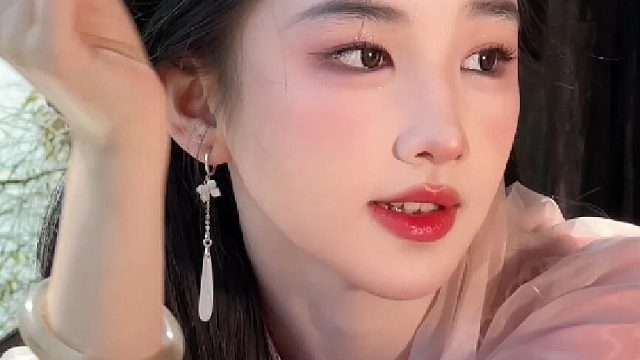 三分神似，已是绝色