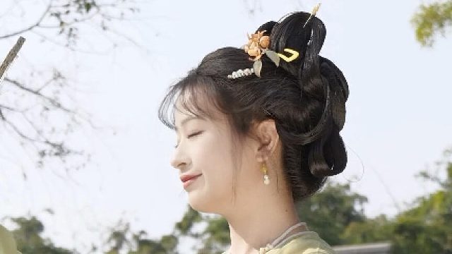 不思量 ，自难忘