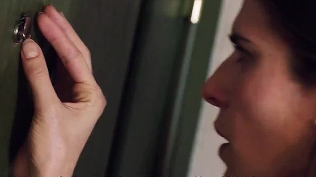 海外遇险，男子可否携家脱困？