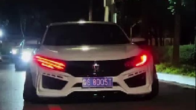 是你的宽体不够大，所以才握不住女孩子的手