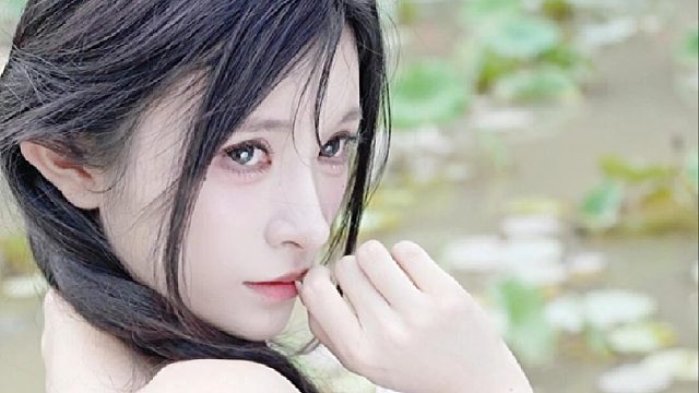 性格内向的小水，拍摄时该采取什么策略呢？