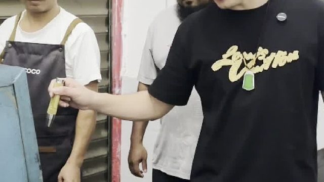 莫尼乃带来6万帝王绿一刀下去