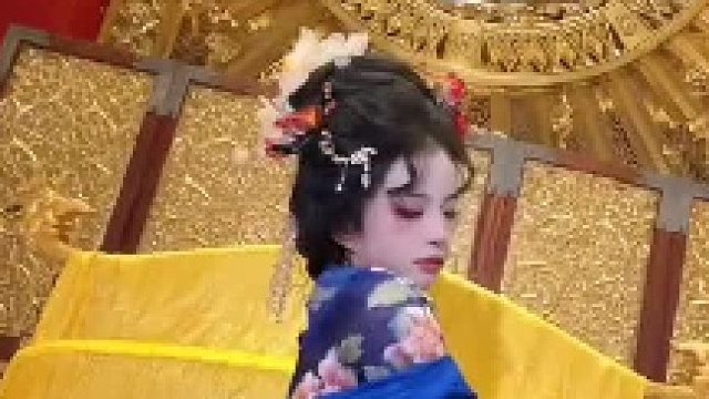 风华正茂，当然要落落大方