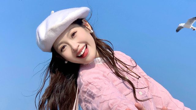 存几个海边万能拍照姿势 随意又好学！