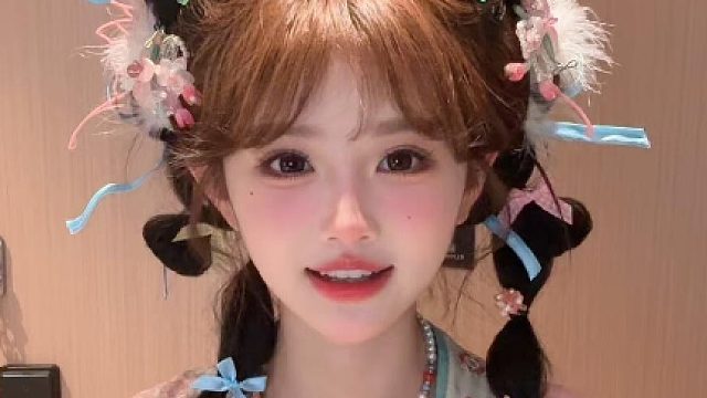 嘿嘿～朋友说我今天是小蛋糕