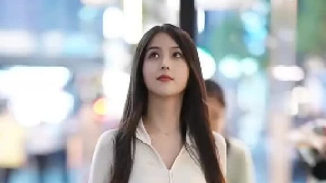 乌云释放一场情绪雨