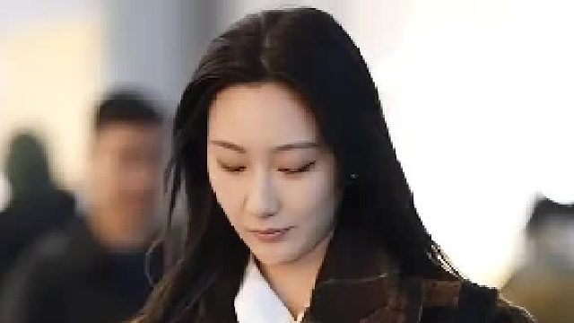 身处泥泞，遥看满山花开