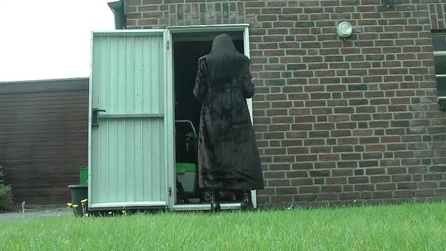 气势不凡的长靴小姐姐