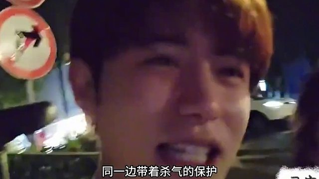 童锦程直播遇酒蒙子，宁要和美女合影，童的做法让人另眼相看